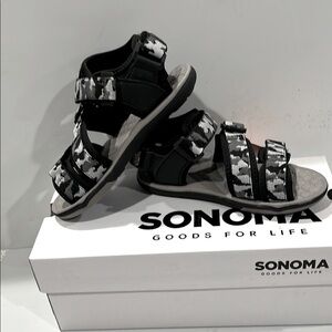 NWT Sonoma Boys Goods For Life Black /Gray Camo Adjustable Sandals.   SIZE 12